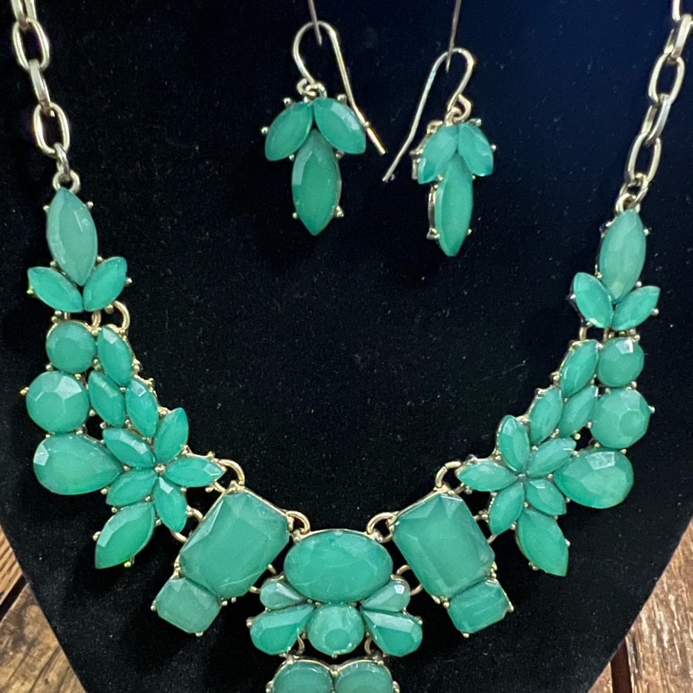 Bib style statement necklace and earring set. Mint Green